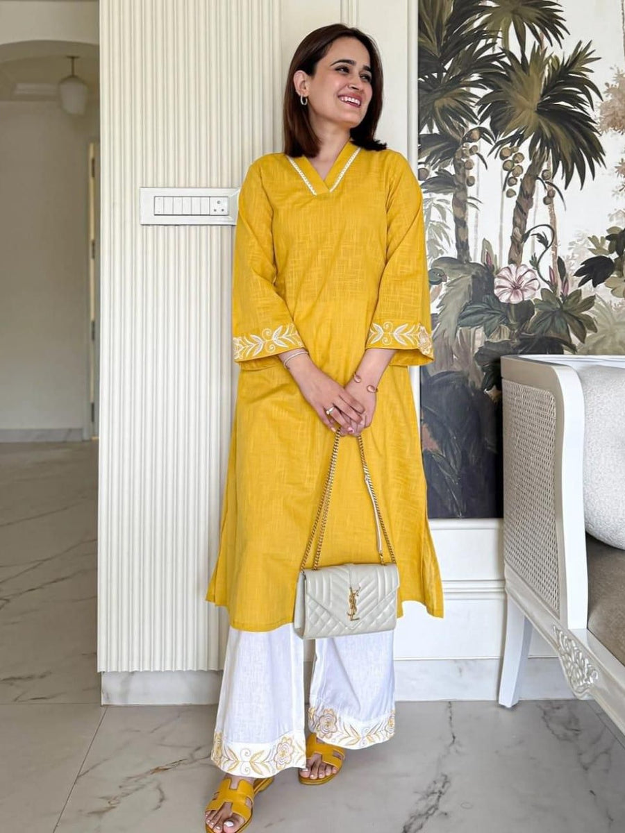 Women Mustard Solid Cotton Flex V-Neck A-Line Kurta Pant Set