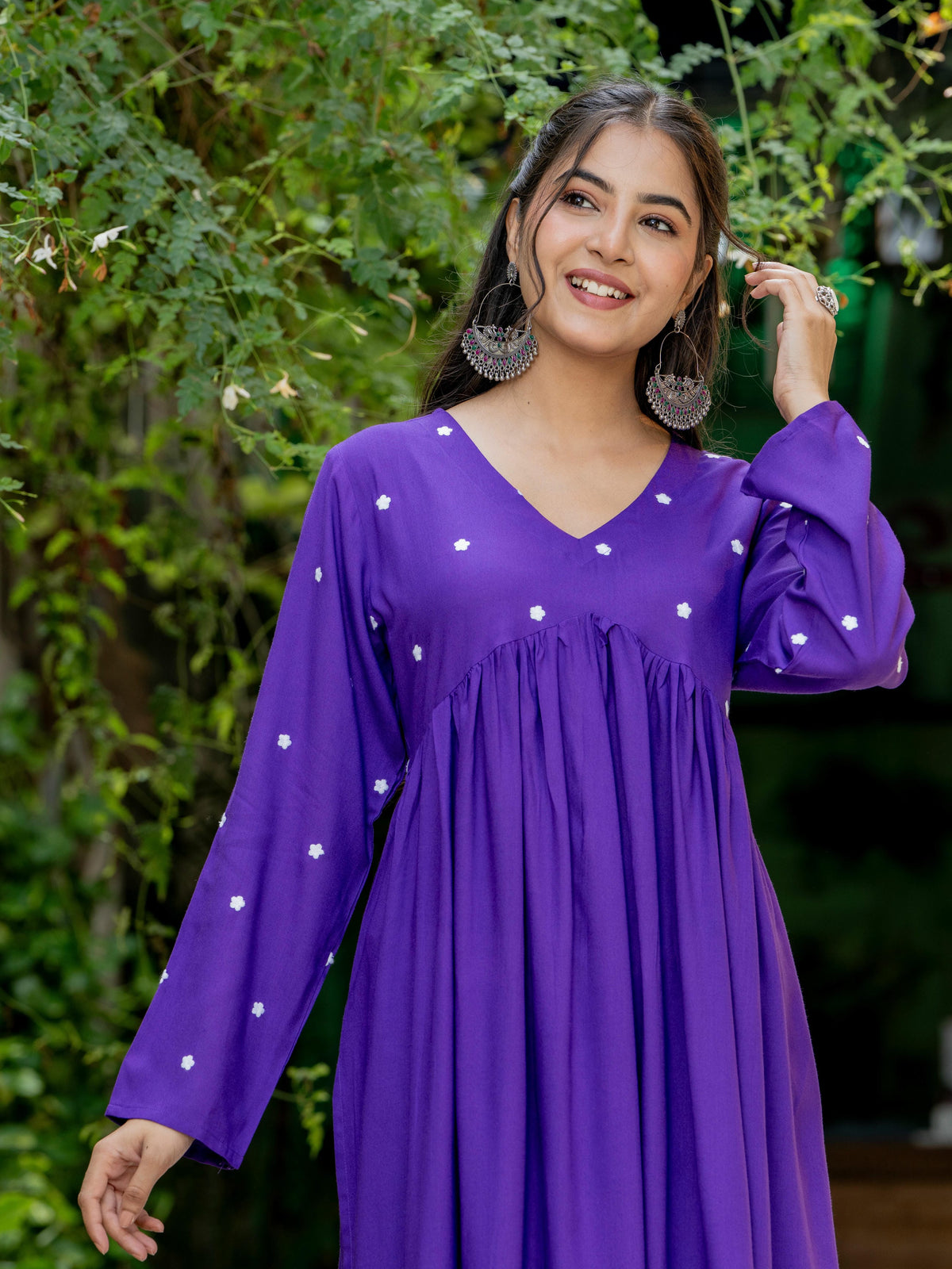 Women Purple Embroidered Full Sleeve Flared Kurta Pant Set