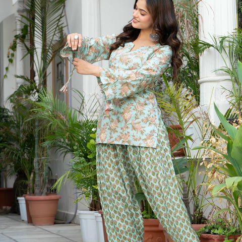 Women Sea Green Printed Cotton Farsi Suit Set