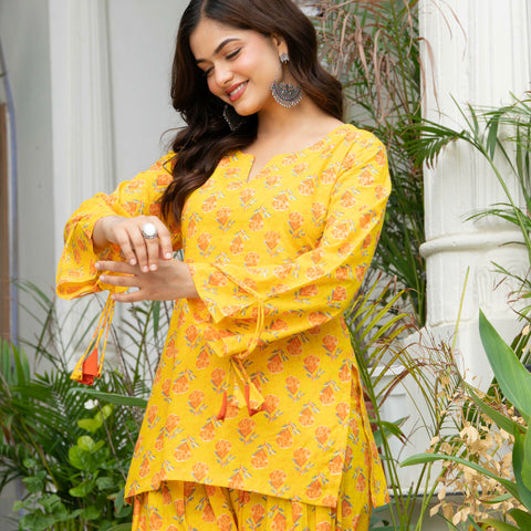 Women Yellow Printed Cotton Farsi Suit Set
