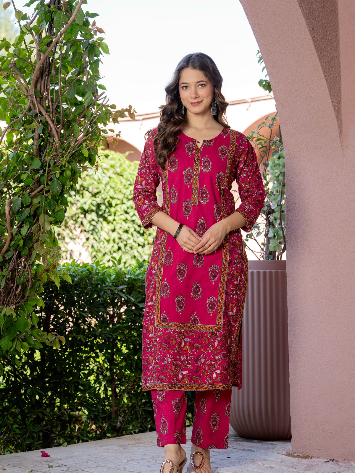 Women Red Floral Printed Cotton Straight Kurta Pant Dupatta Set