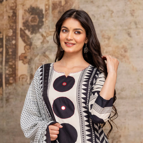 Women White & Black Geometric Print Cotton Kurta Pant Dupatta Set