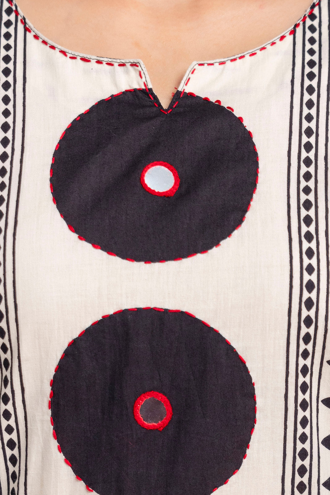 Women White & Black Geometric Print Cotton Kurta Pant Dupatta Set