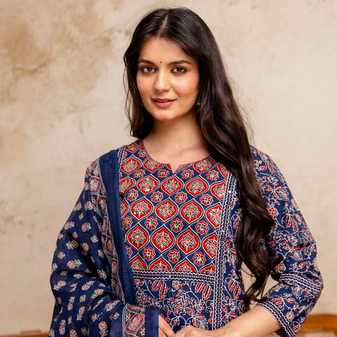 Women Navy Blue Floral Mirror Work Straight Kurta with Pant & Dupatta