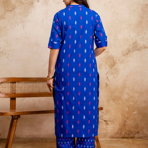 Women Blue Ikat Printed Pure Cotton Straight Kurta Pant Set