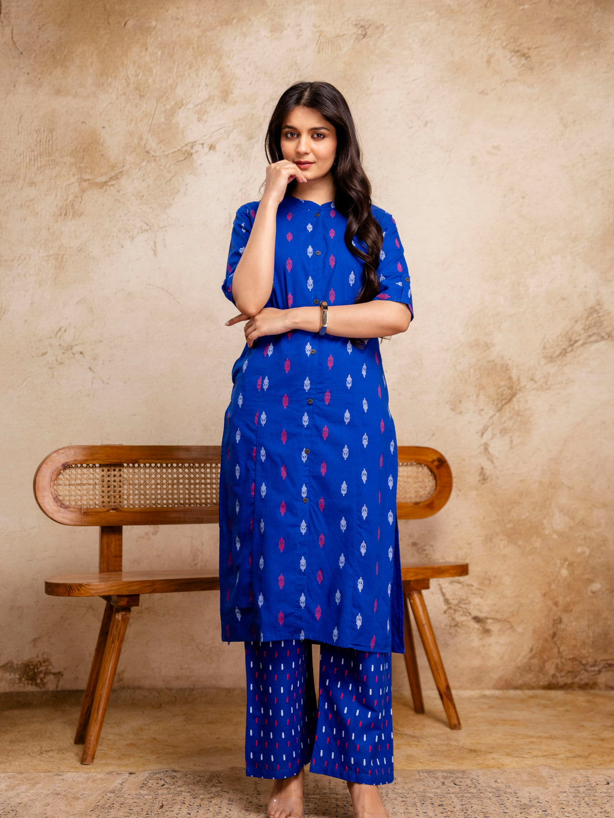 Women Blue Ikat Printed Pure Cotton Straight Kurta Pant Set
