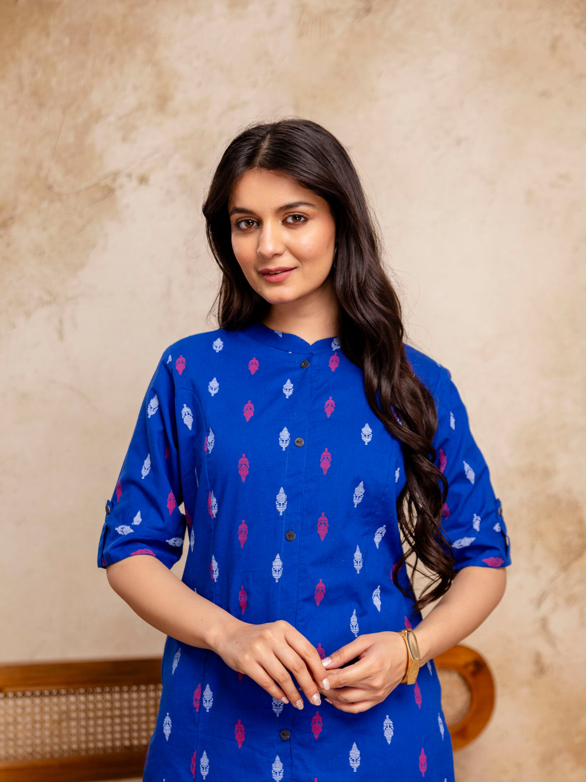 Women Blue Ikat Printed Pure Cotton Straight Kurta Pant Set