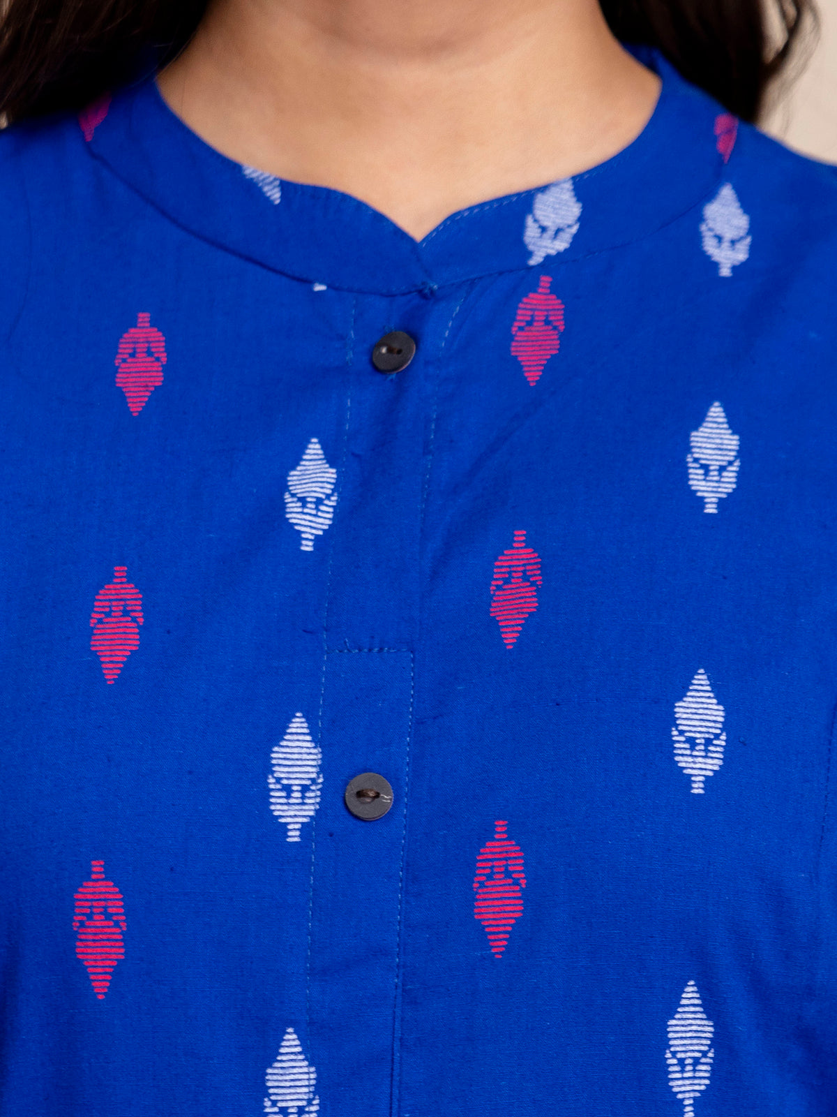 Women Blue Ikat Printed Pure Cotton Straight Kurta Pant Set