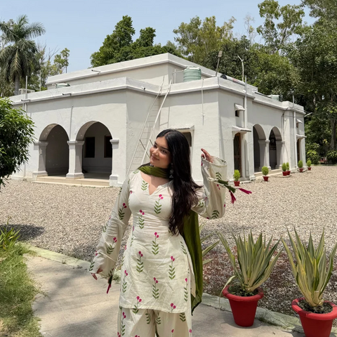 Women Cream Floral 3 Piece Cotton Farshi Salwar Suit with Green Dupatta