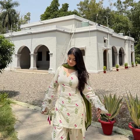 Women Cream Floral 3 Piece Cotton Farshi Salwar Suit with Green Dupatta