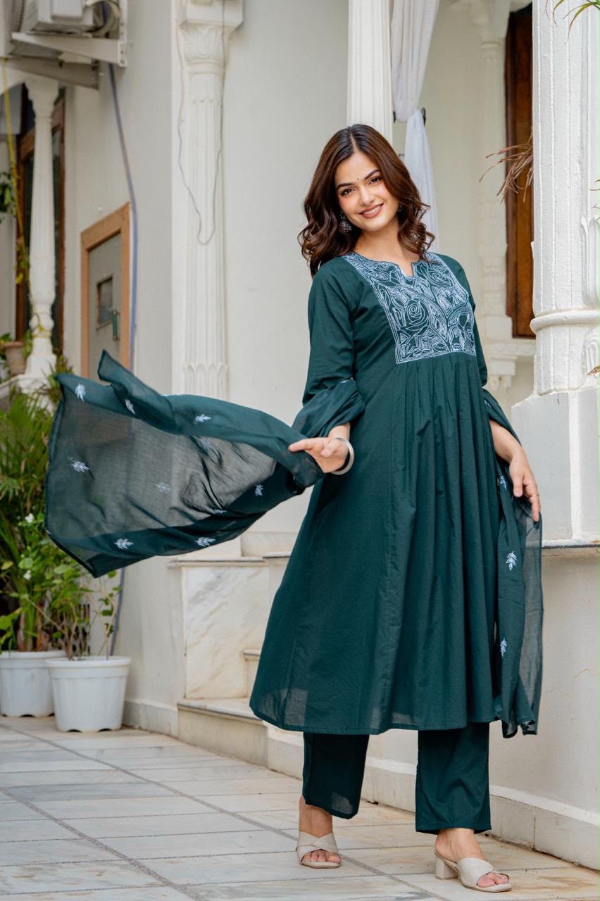 Women Green Embroidered Notch Neck Anarkali Kurta Pant Dupatta Set